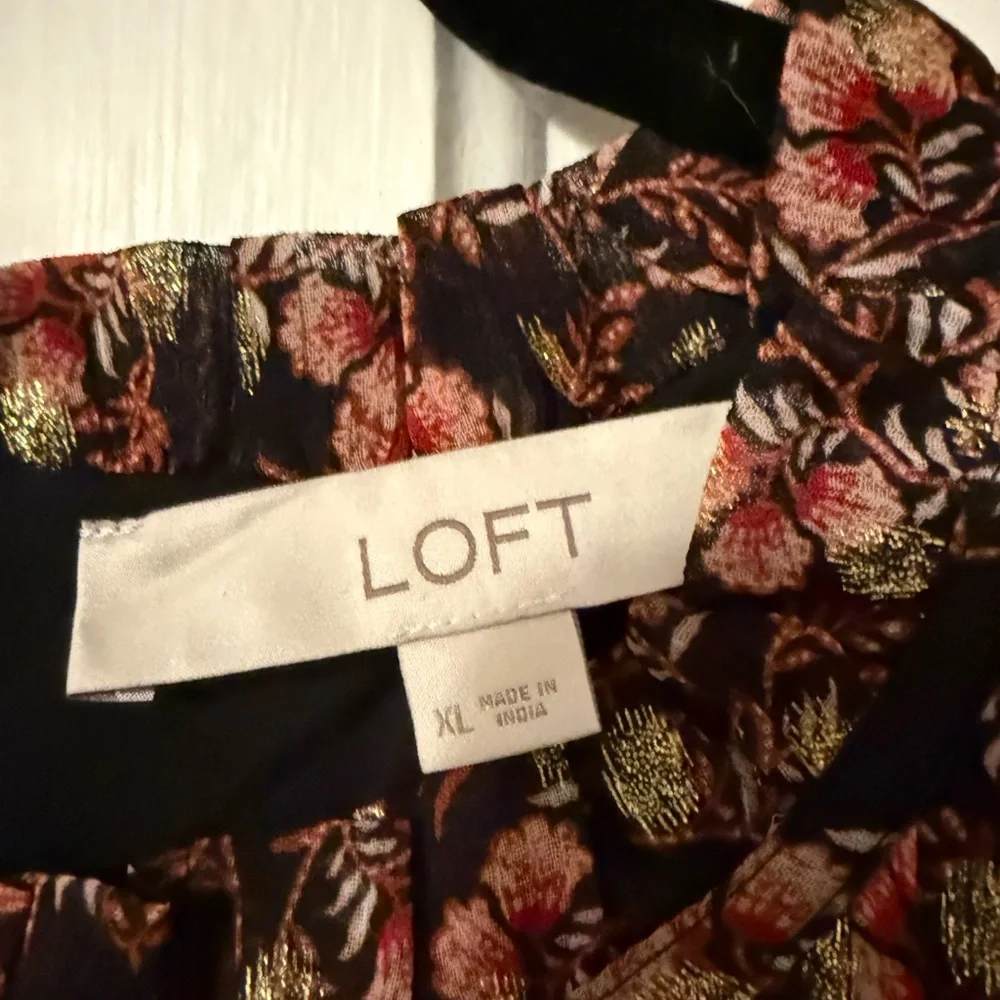 LOFT Print Shimmering Floral Blouse - Picture 3 of 7